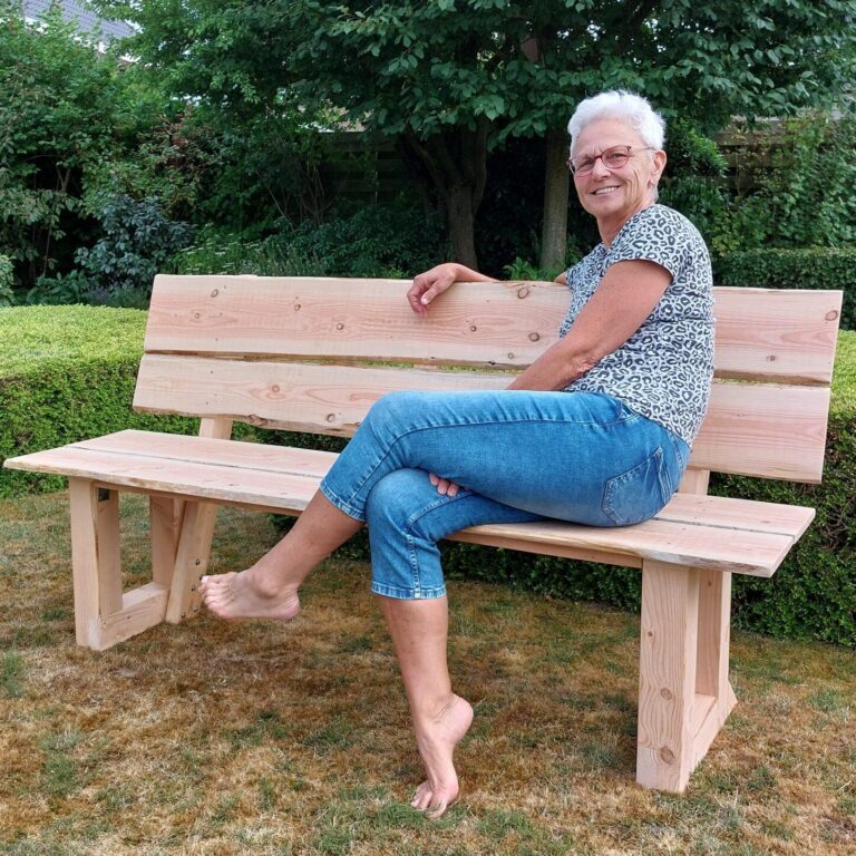 Wishwood Tuinbank van douglas schaaldelen